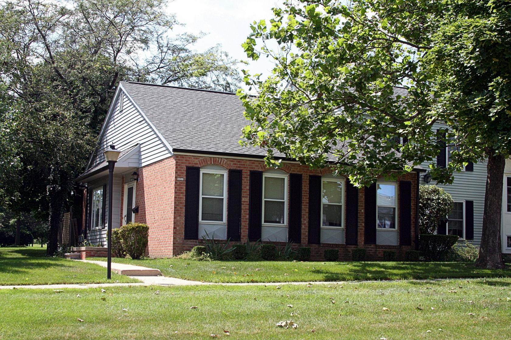 Chapel Hill Condos, Ann Arbor MI 48105 Condo Hotline Condo Hotline