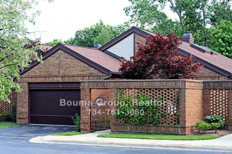 Ridgmaar Square Condo - Ann Arbor