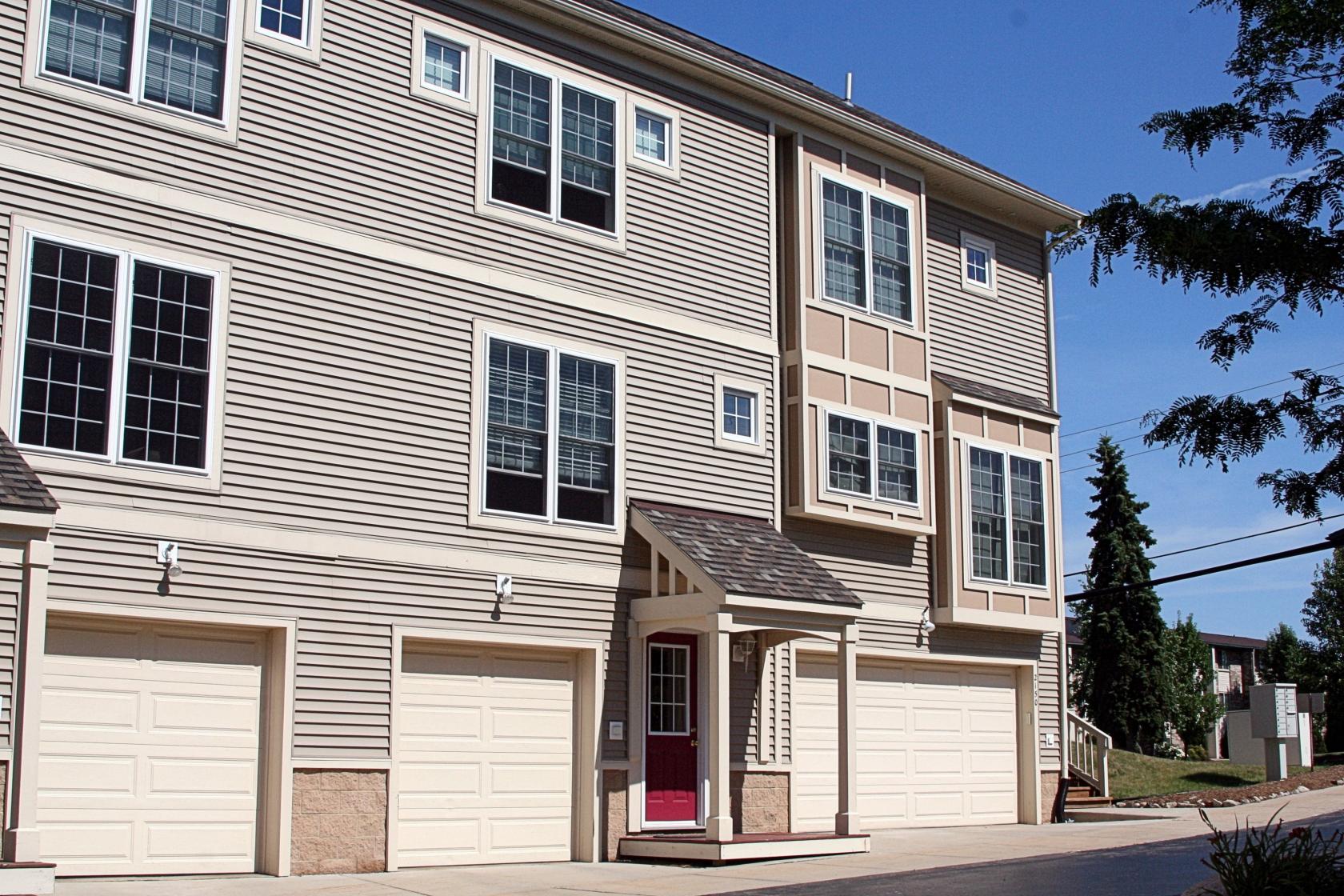 Eagle Ridge Condo Hotline Condo Hotline