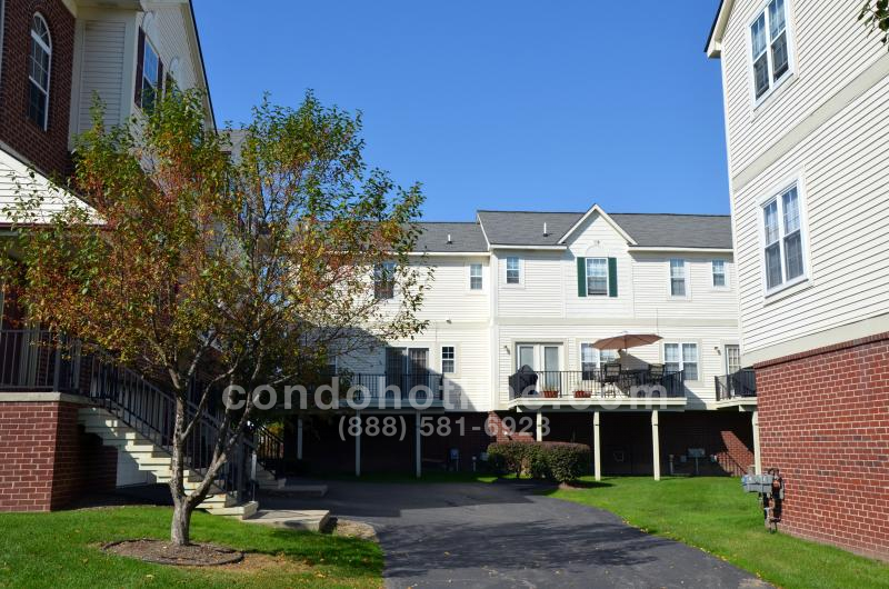 Crooks Cove Condo - Royal Oak