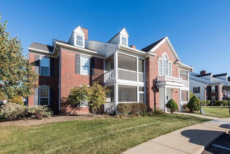 922 W Summerfield Glen Circle, Ann Arbor Condo for Sale 