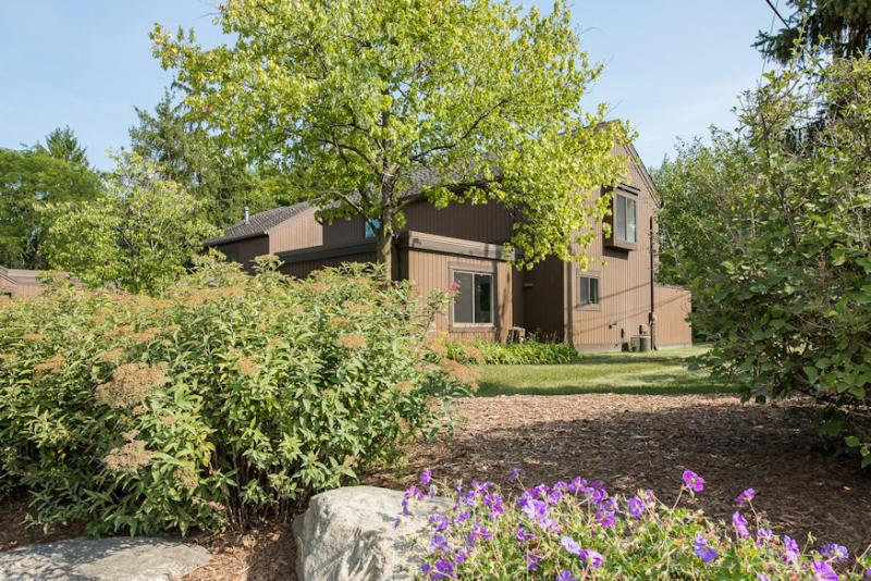 1 Westbury Ct, Ann Arbor MI Condo