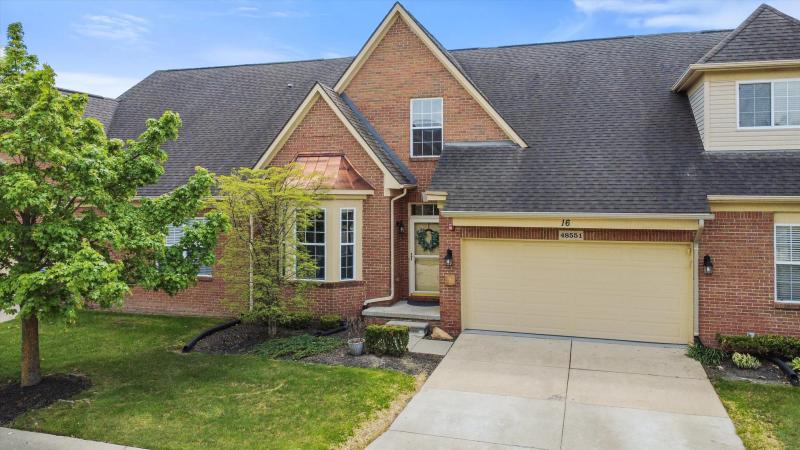 48551 Oak Bridge Dr, Canton MI Condo
